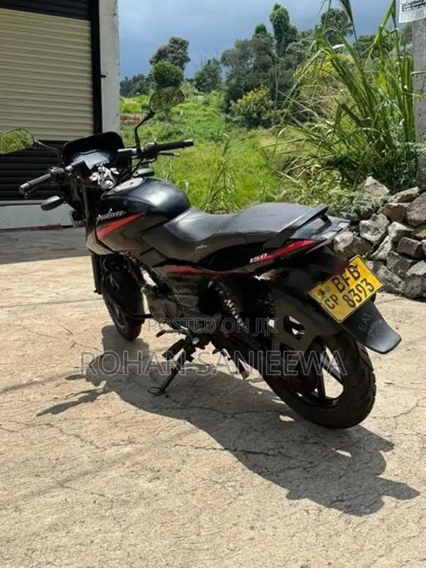 Bajaj Pulsar 150 2017