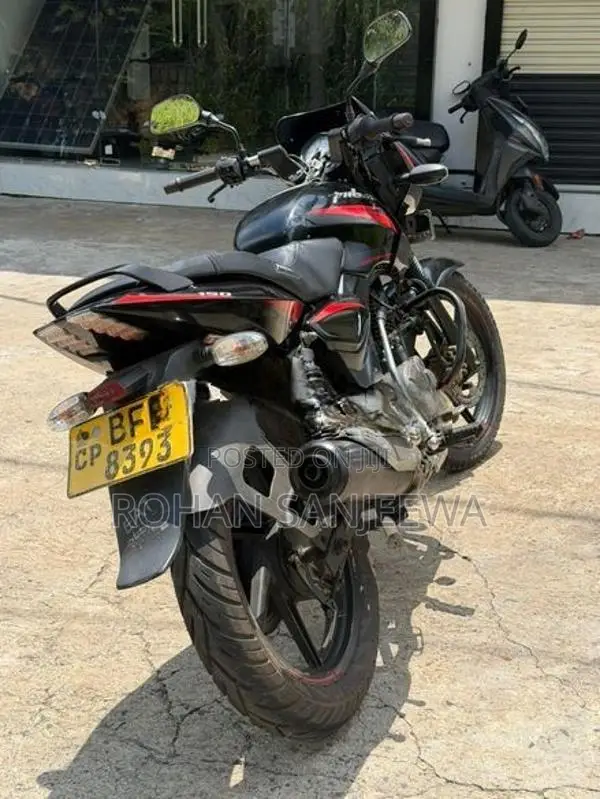 Bajaj Pulsar 150 2017
