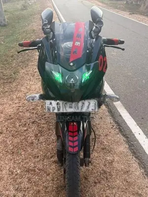 Bajaj Pulsar 220F 2010