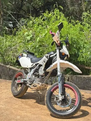 Kawasaki D Tracker 2004