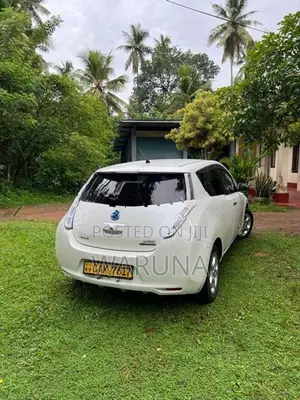 Nissan Leaf AZE0 2012