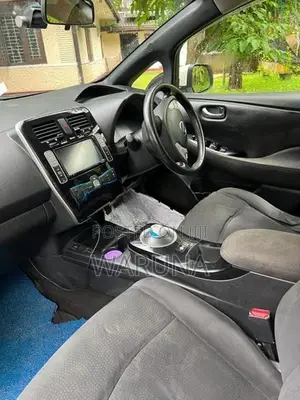 Nissan Leaf AZE0 2012