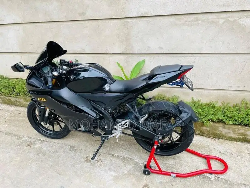 Yamaha R15 V4 2025