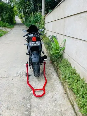 Yamaha R15 V4 2025