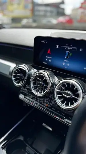 Mercedes Benz GLB 200 2025