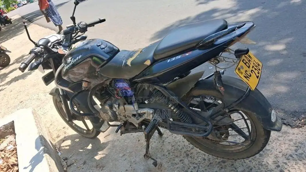 Bajaj Pulsar 135 2011