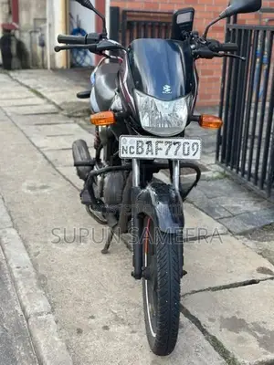 Bajaj Platina 100 2013