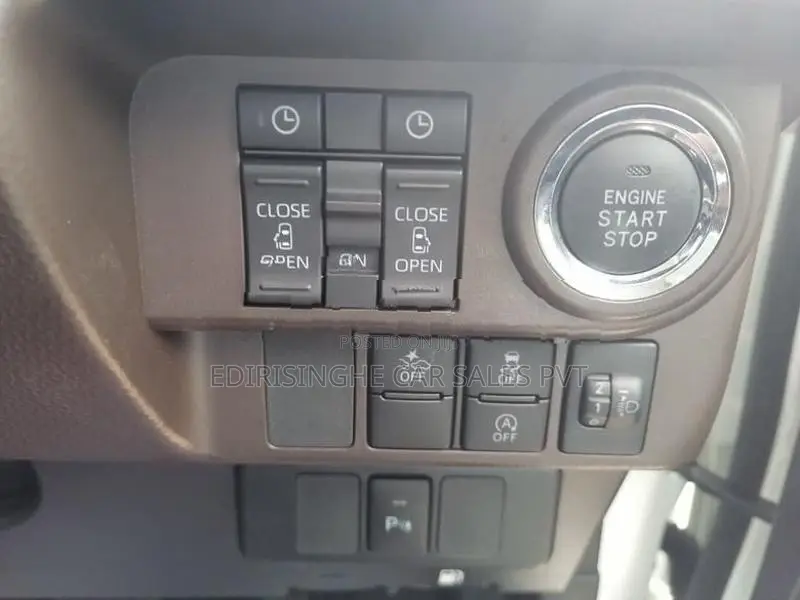 Toyota Roomy G GRADE 2024