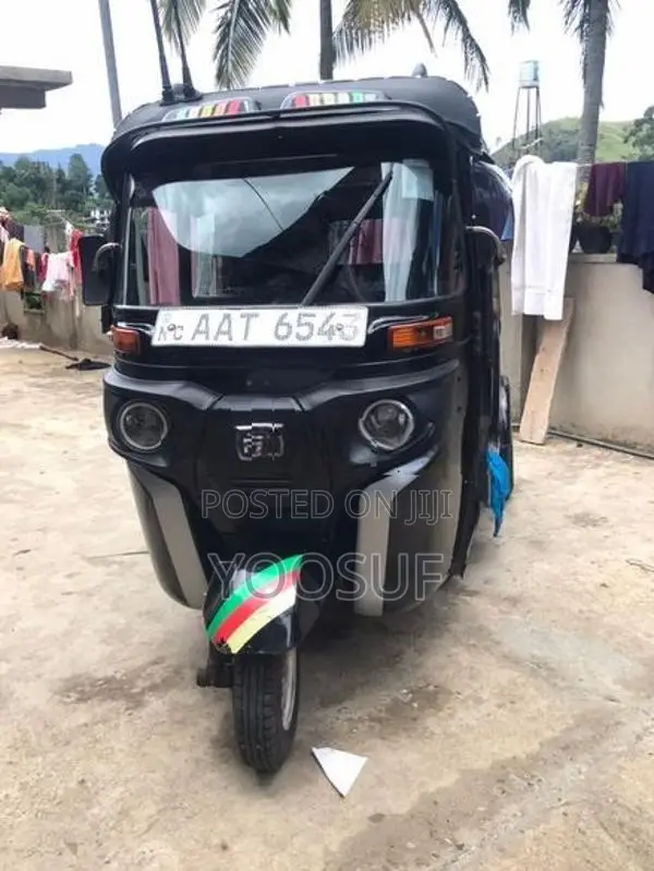 Bajaj RE 2014