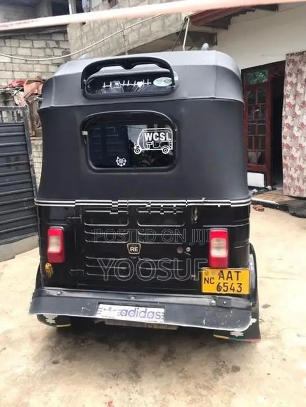 Bajaj RE 2014