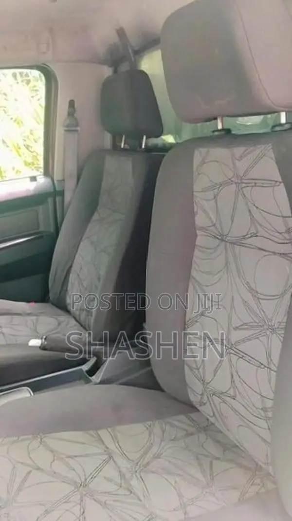 Tata Xenon 2015