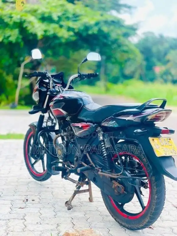 Bajaj Discover 2013