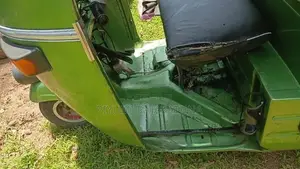 Bajaj RE 1994