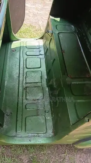 Bajaj RE 1994