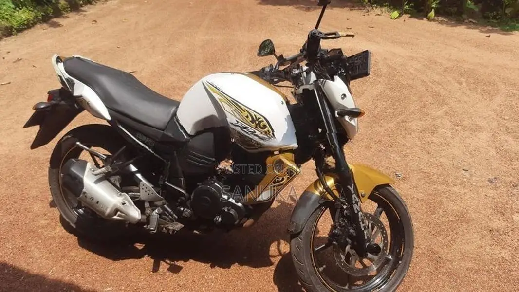 Yamaha FZS V1 2014