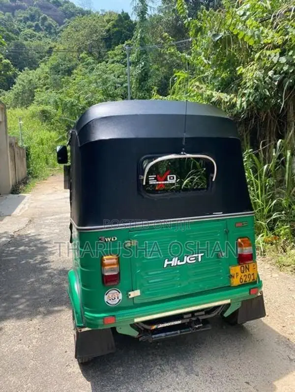 Bajaj RE 2008