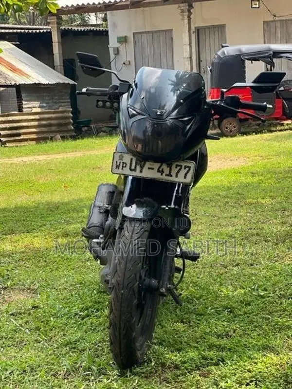 Bajaj Pulsar 200 2009