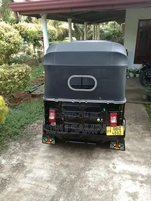 Bajaj RE 2015