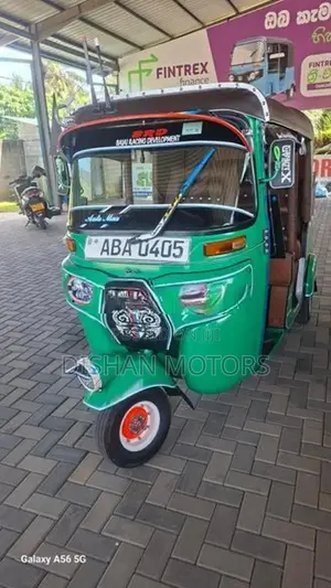 Bajaj RE 4Stroke 2015