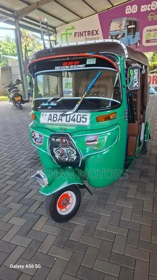 Bajaj RE 4Stroke 2015