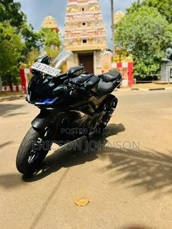 Yamaha R15 2019