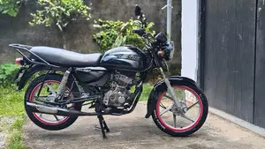 Bajaj Boxer 2012