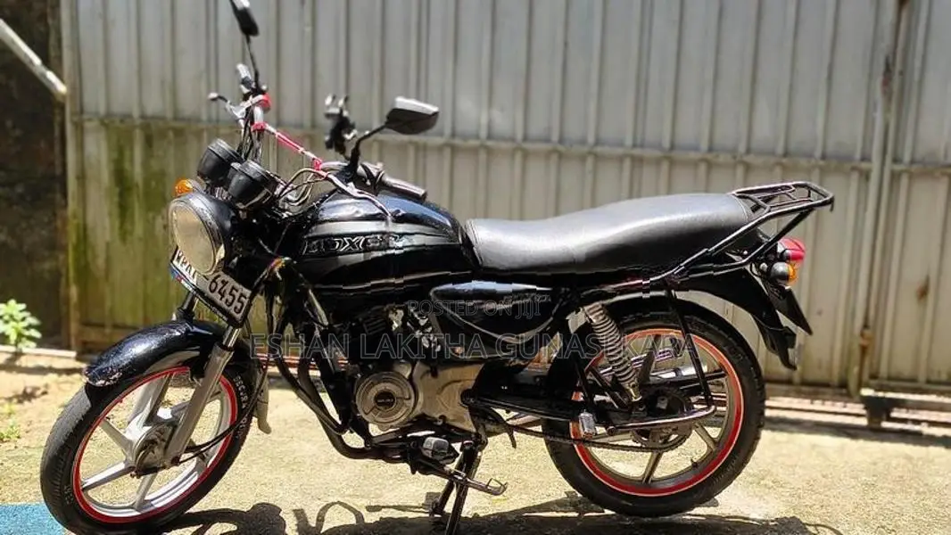 Bajaj Boxer 2012
