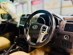 Toyota Land Cruiser Prado TX 2013