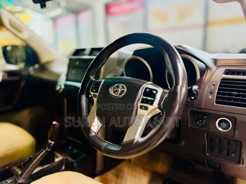 Toyota Land Cruiser Prado TX 2013