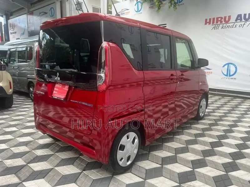Mitsubishi eK Space M 2024