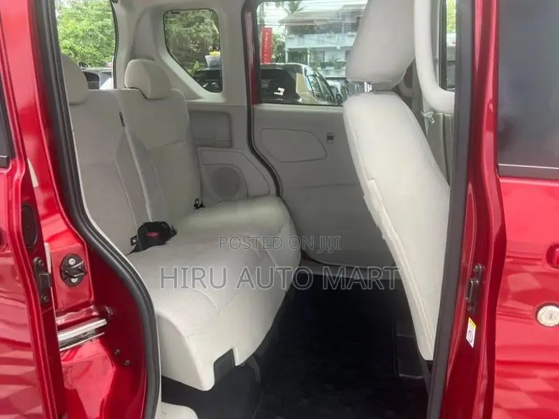 Mitsubishi eK Space M 2024