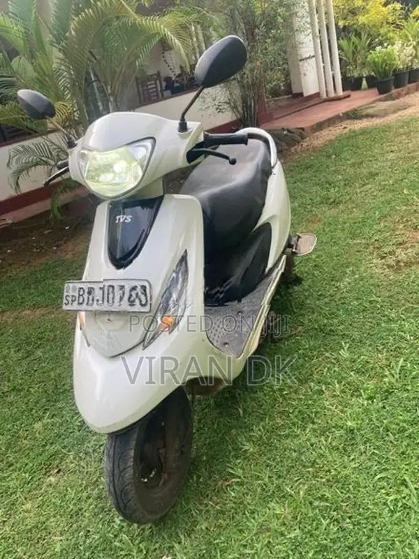TVS Scooty Zest 2015