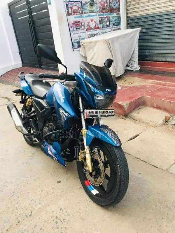 TVS Apache 2017