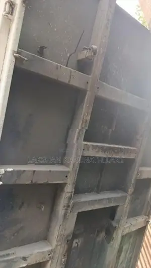Isuzu Tipper Plate / Bed