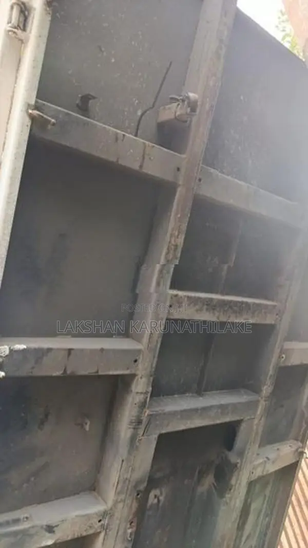 Isuzu Tipper Plate / Bed