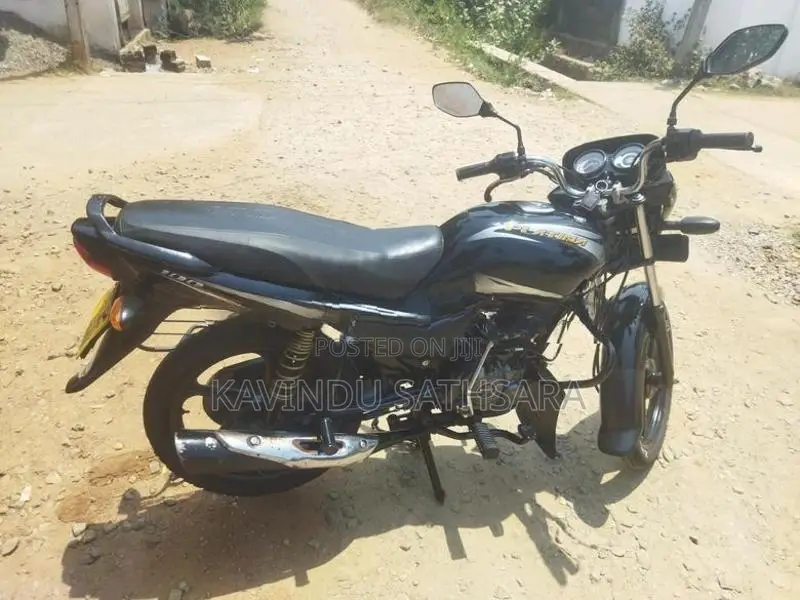 Bajaj Platina 100 2017