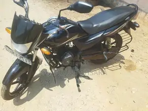 Bajaj Platina 100 2017