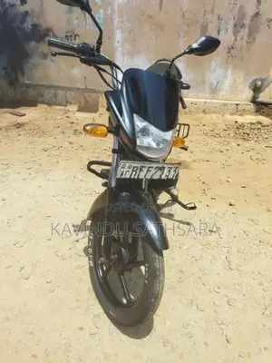 Bajaj Platina 100 2017