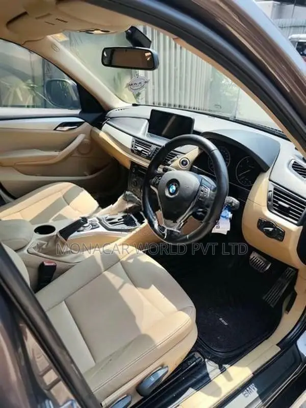 BMW X1 2011