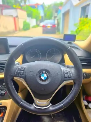 BMW X1 2011