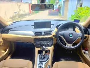 BMW X1 2011