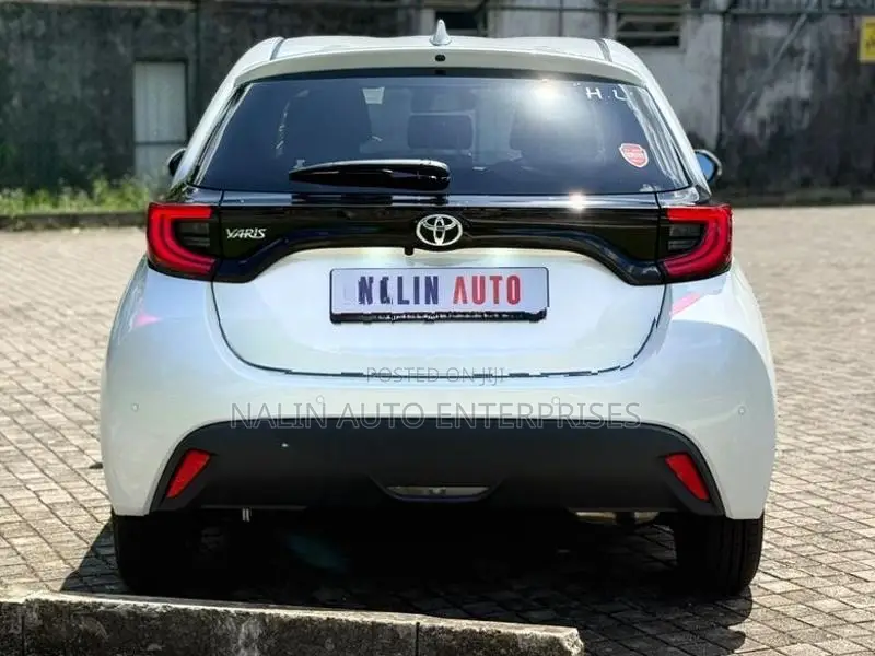 Toyota Yaris G Limited 2024