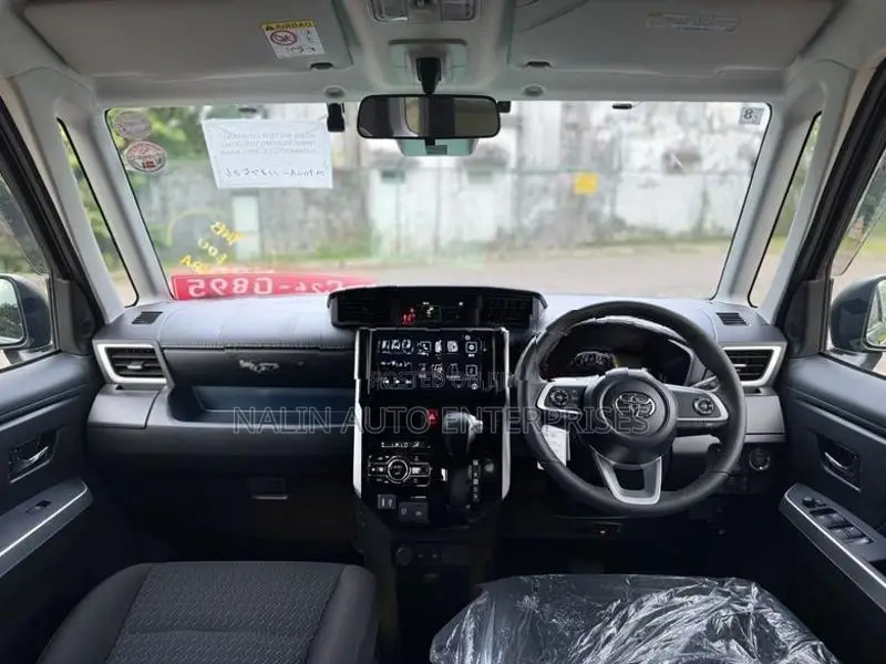 Toyota Roomy Custom G Turbo 2025