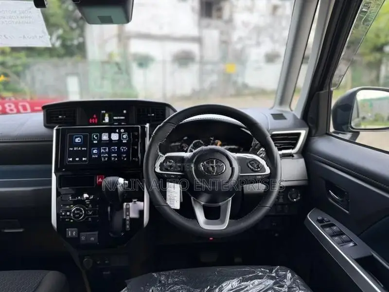 Toyota Roomy Custom G Turbo 2025