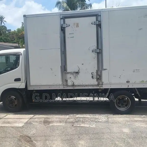 Toyota Dyna Hino 2008