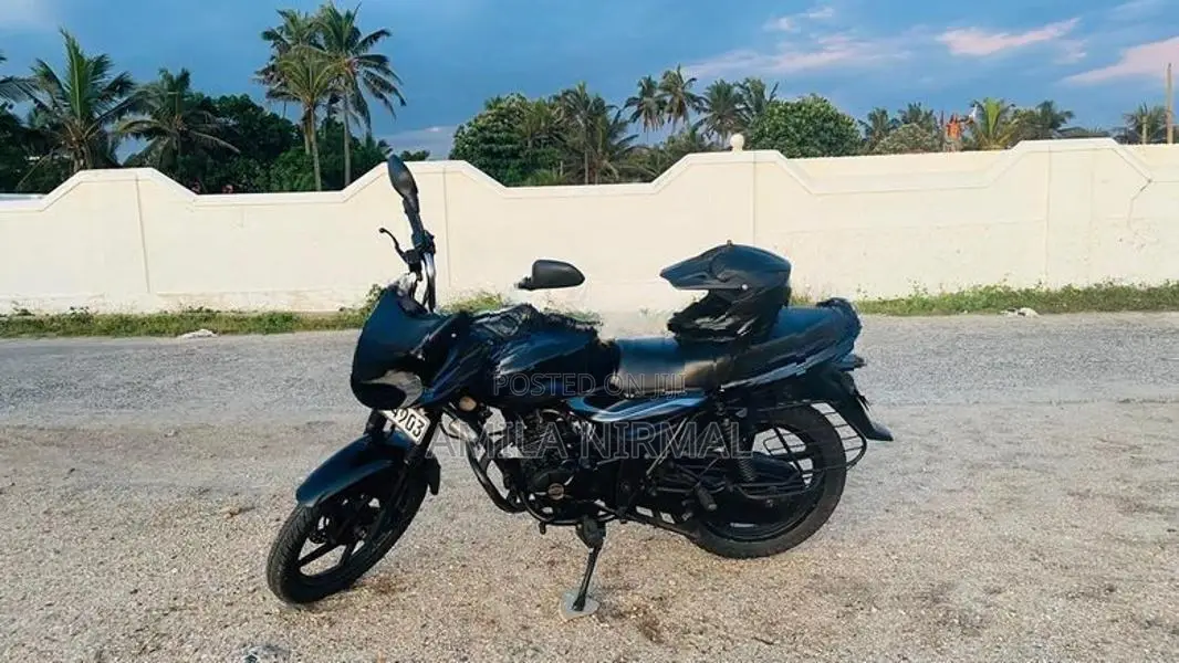 Bajaj Discover 2012