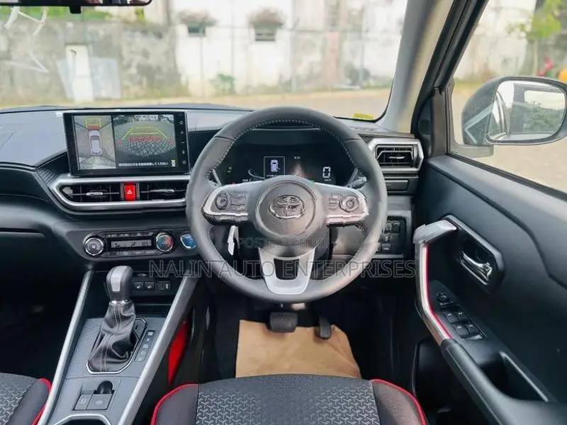Toyota Raize Z Hybrid 1.2 2026