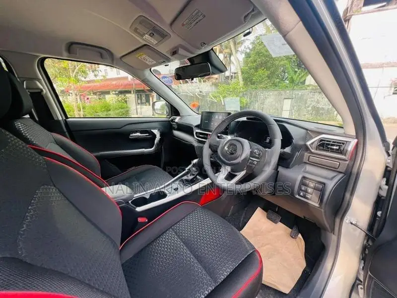 Toyota Raize Z Hybrid 1.2 2026