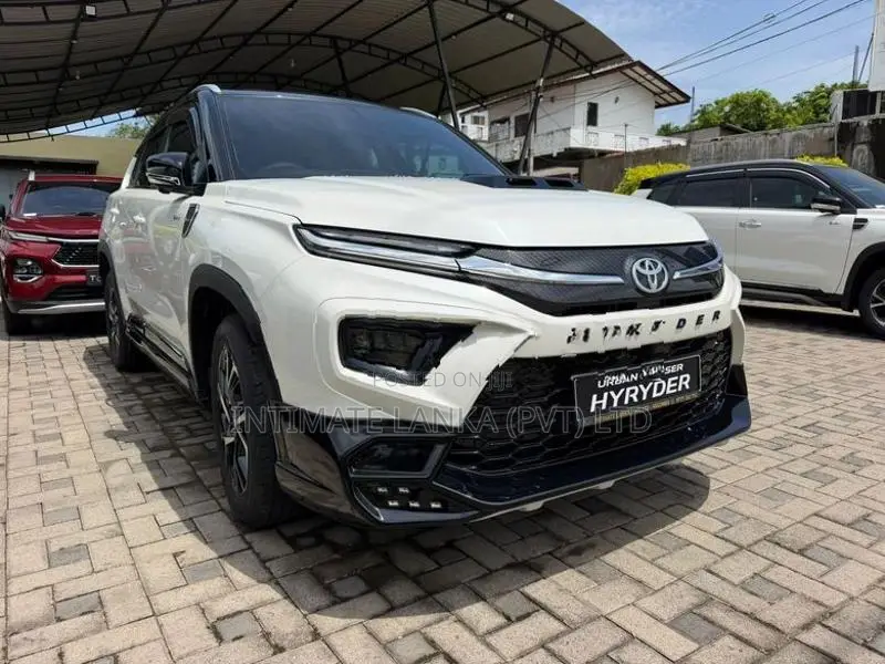 Toyota UrbanCruiser Hyryder Bullion Kit white 2026