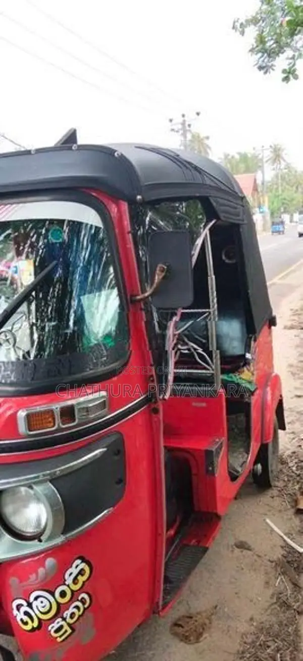 Bajaj RE Three Wheeler 2018